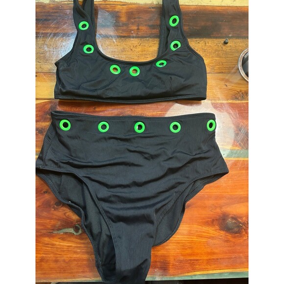emo bikini - Picture 1 of 3